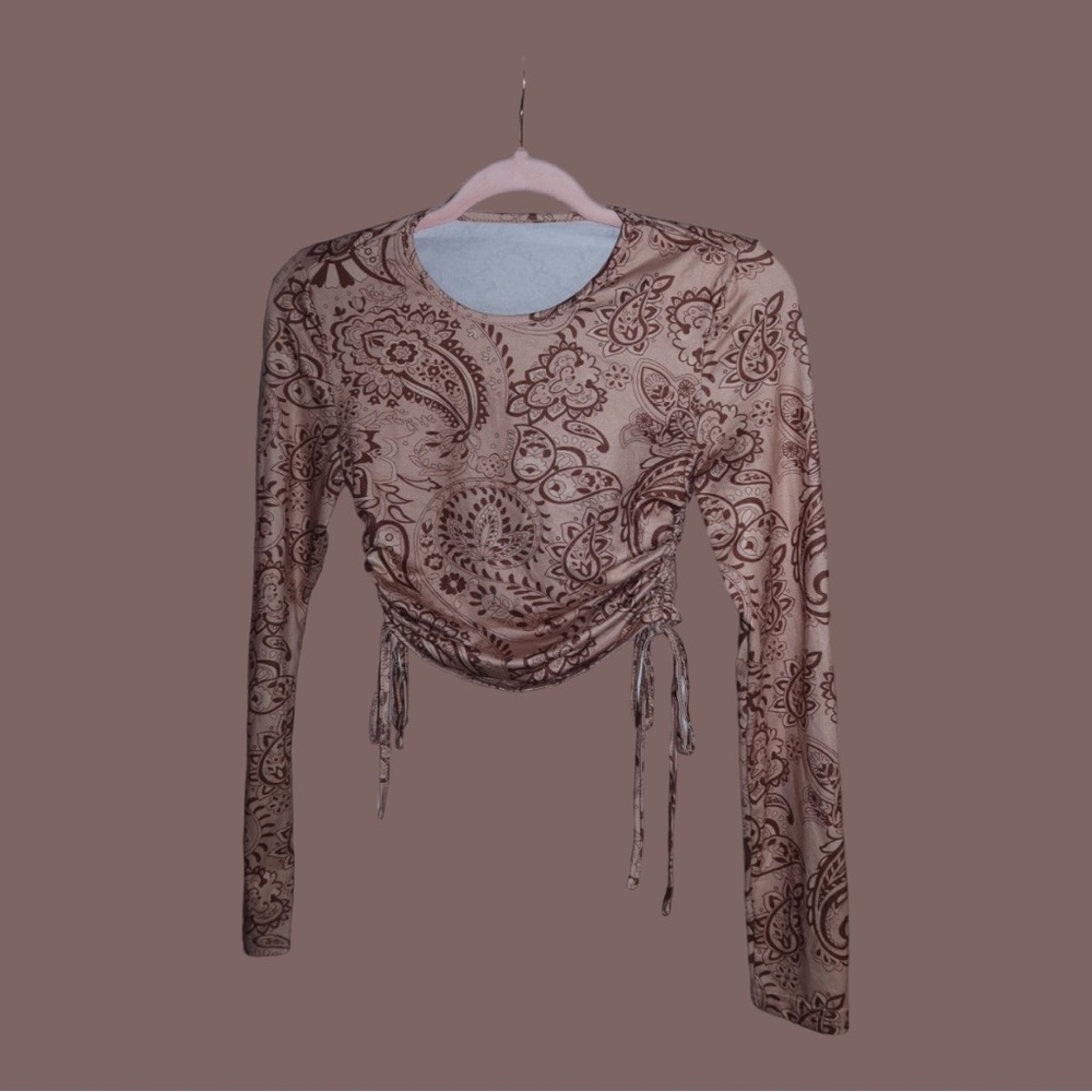SHEIN Ruched Drawstring Side Paisley
Print Top